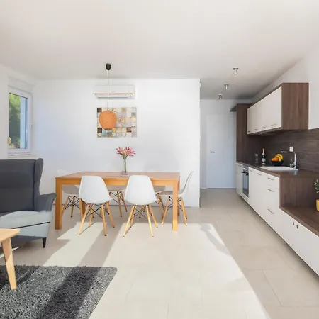 Apartment Jolara With Heated Pool Mimice